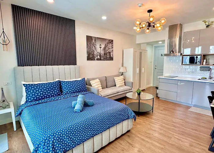 Spacious Staycation In Soho Mandaluyong Across Shangri-la Mall 4* Manila