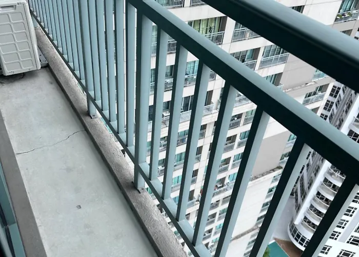 Aparthotel Spacious Staycation In Soho Mandaluyong Across Shangri-la Mall 4*