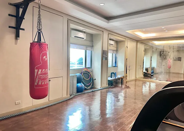 Spacious Staycation In Soho Mandaluyong Across Shangri-la Mall 4*